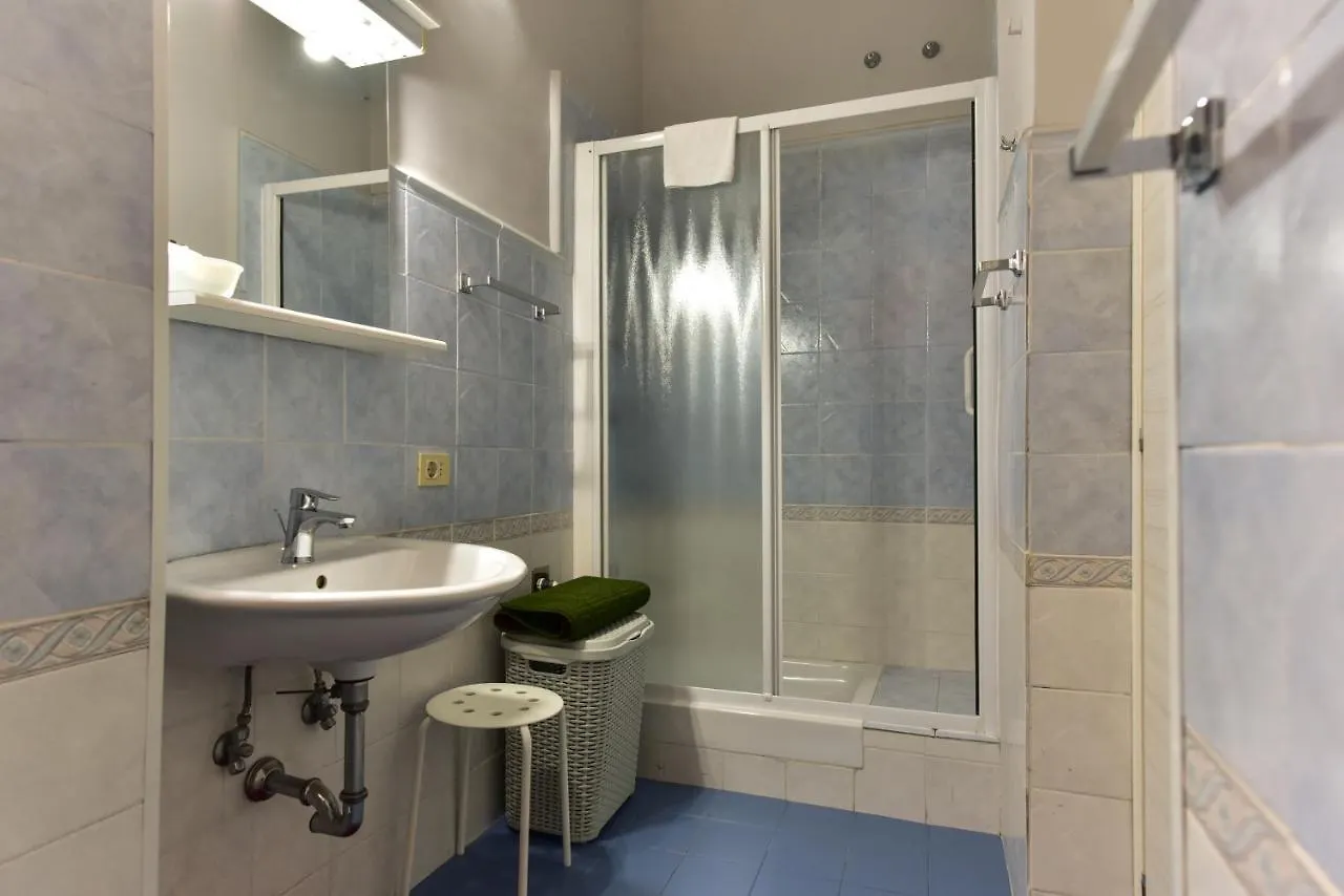 Casa de hóspedes Romebest Suite